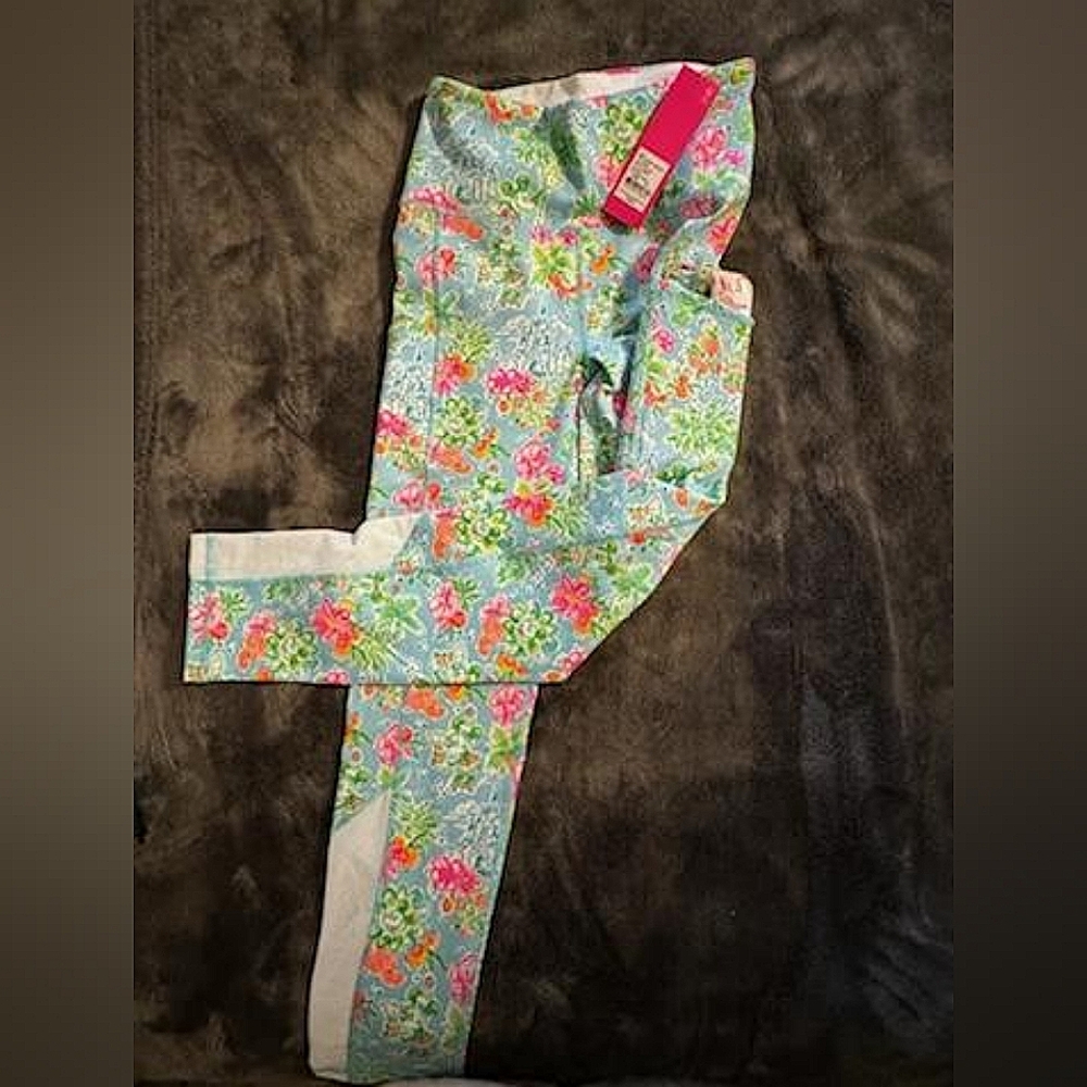 NWT Lilly Loves Disney ❤️ XS Leggings